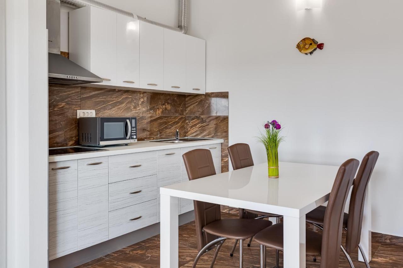 Apartman David S Bazenom Podusje Eksteriør billede