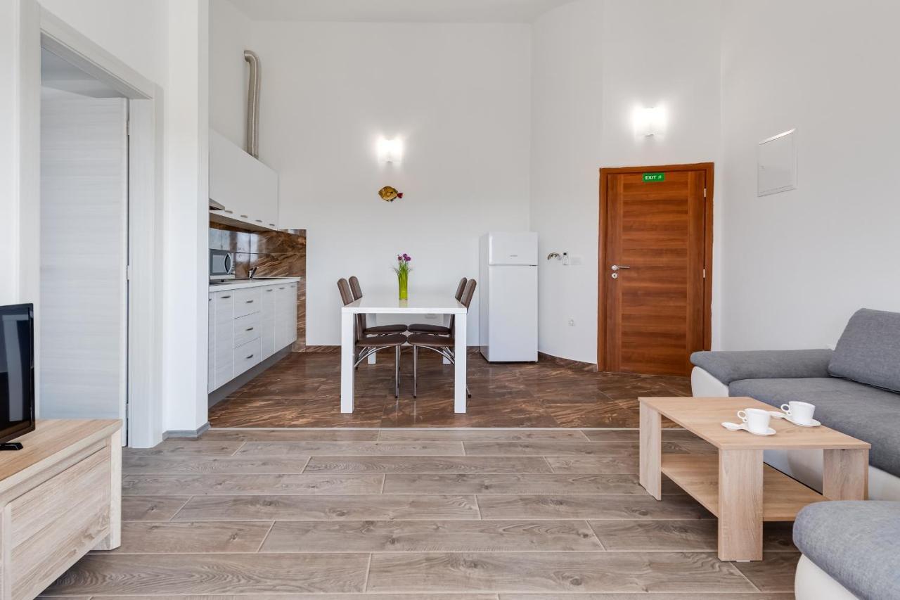 Apartman David S Bazenom Podusje Eksteriør billede